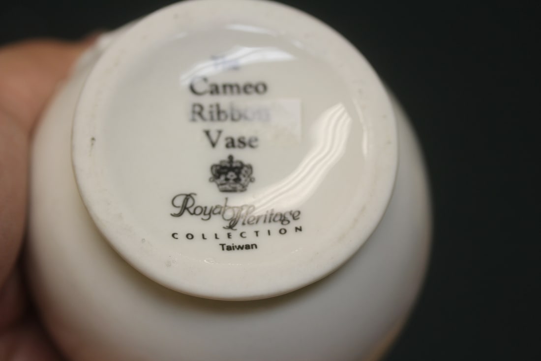 Cameo Ceramic Vase - 5