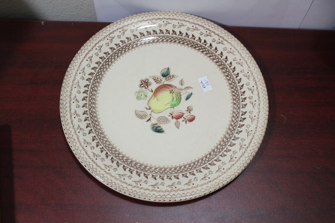 A Johnson Brothers Plate: 10" in diameter