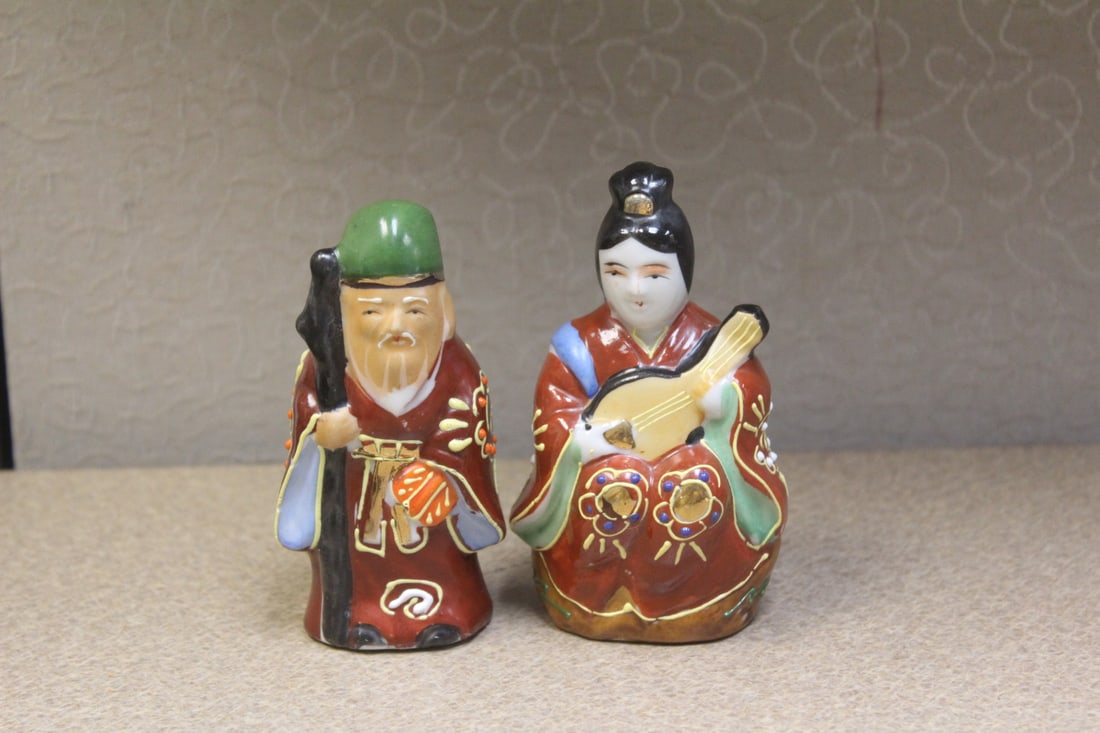 Pair of Japanese Kutani Salt and Pepper Shakers: male and female - 4" tall each - please note: no stoppers