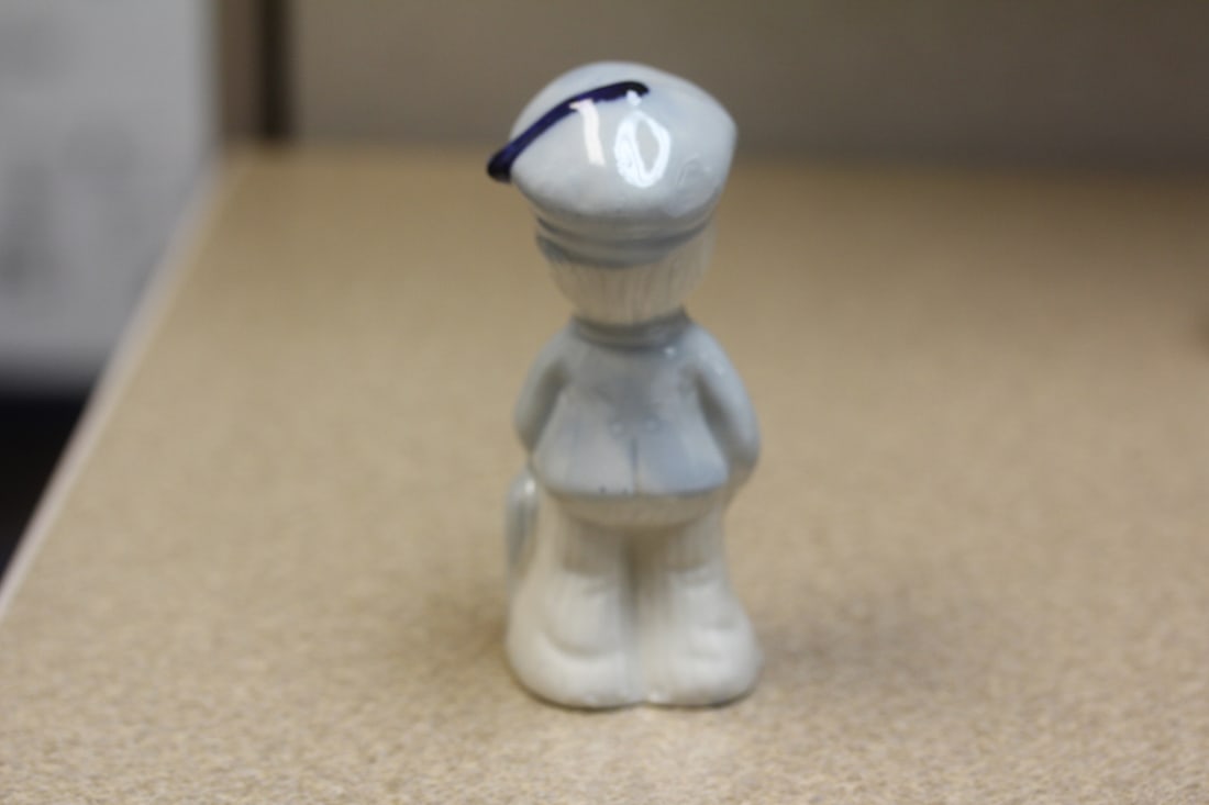 Small Japanese Figurine - 3