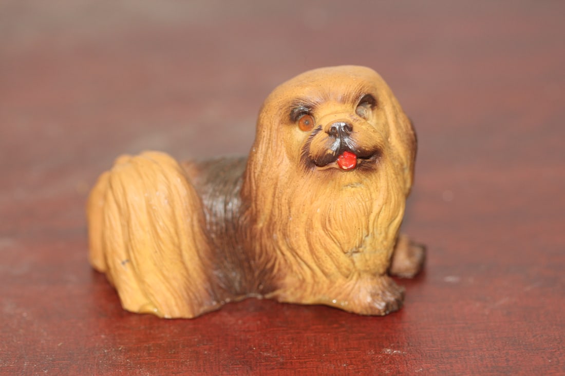 A Composite Material Sandicast Dog: 2 1/2" long