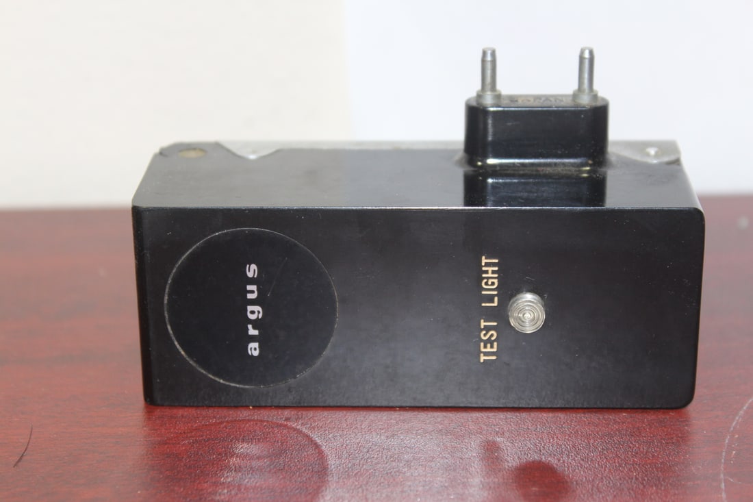 An Angus Test Light Meter: do not know if it works or not