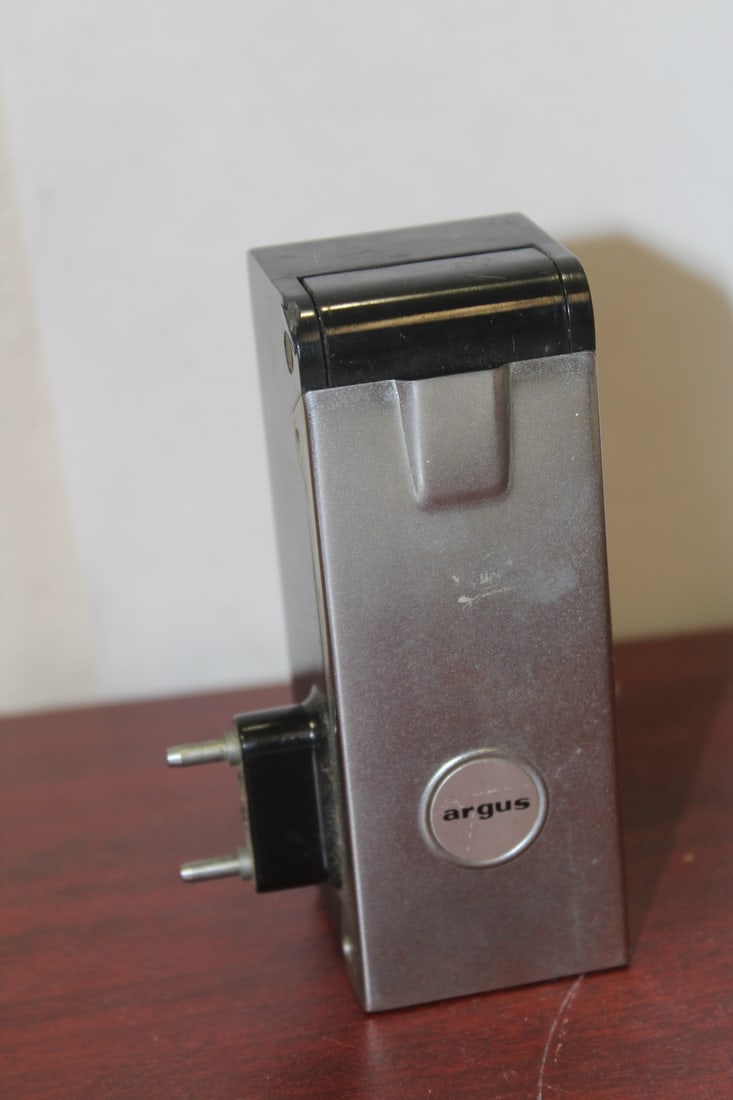 An Angus Test Light Meter - 4