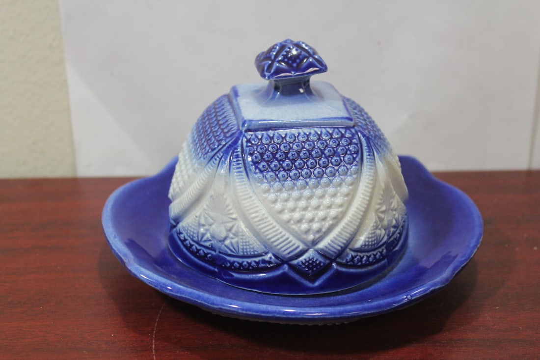 A Ceramic Flow Blue Serving Dish (1 of 7)