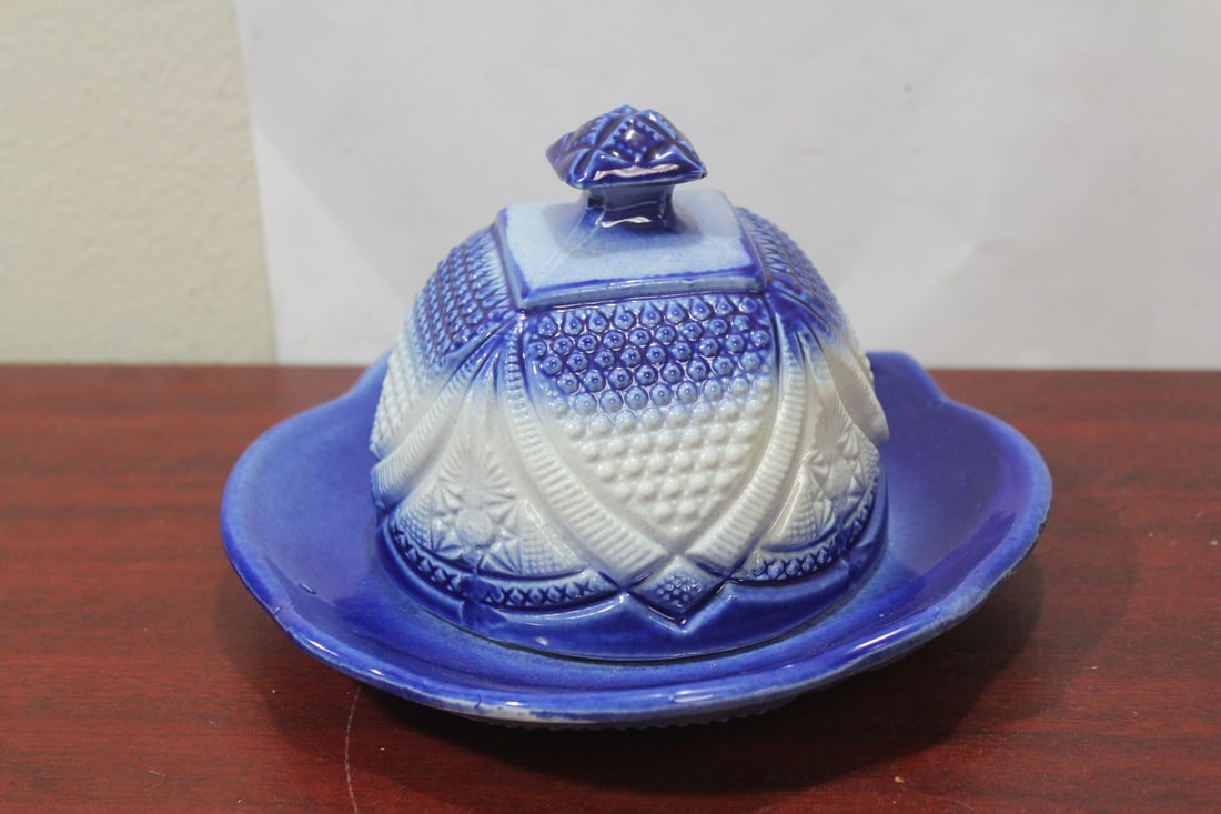 A Ceramic Flow Blue Serving Dish - 2