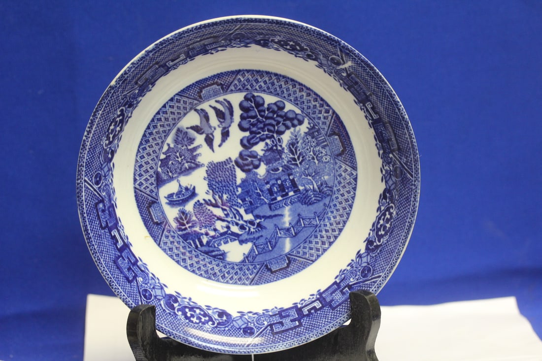 Willow Royal Wenton Ware Bowl: 7 3/8" in diameter