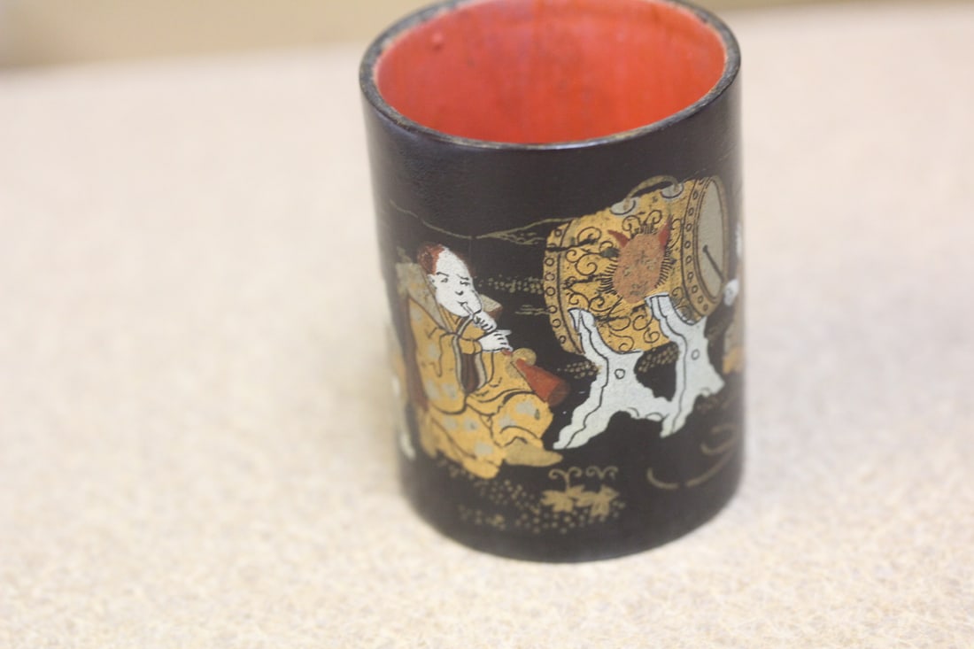 Antique Japanese Export Lacquer Cup: dice cup, possibly for gambling - 2 1/4" tall