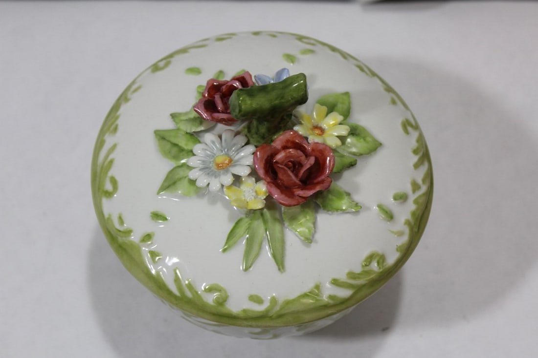 A 3-Legged Ceramic Box - 2