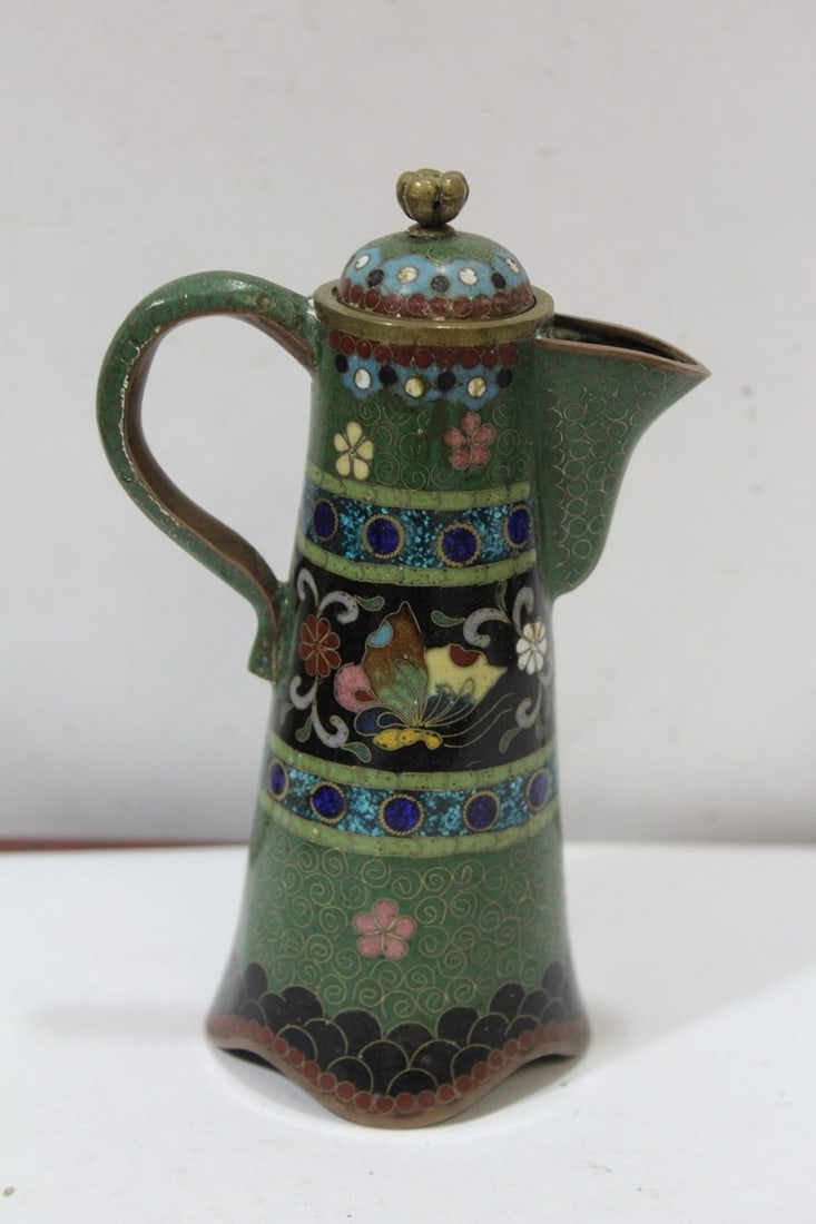 A Japanese Cloisonne Teapot: Meijing period - 5 1/2" tall