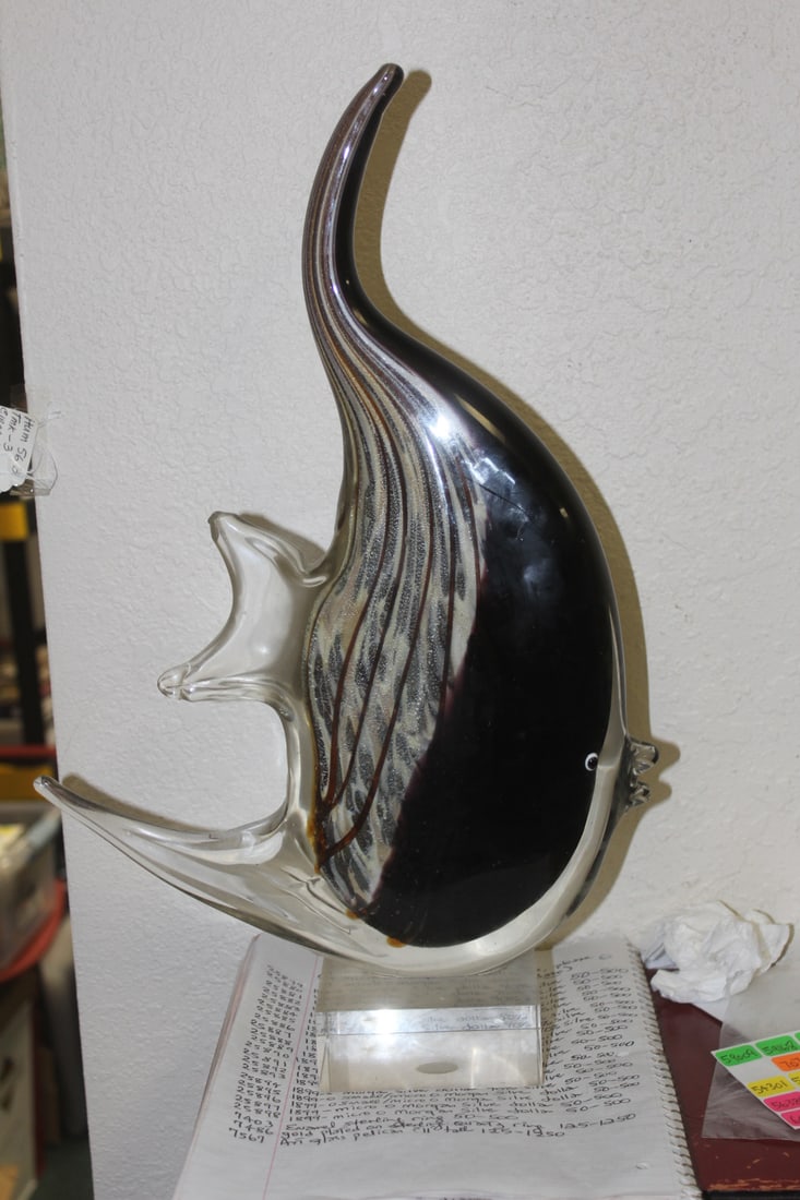 Art Glass Angelfish: on glass sand - 17/14" tall