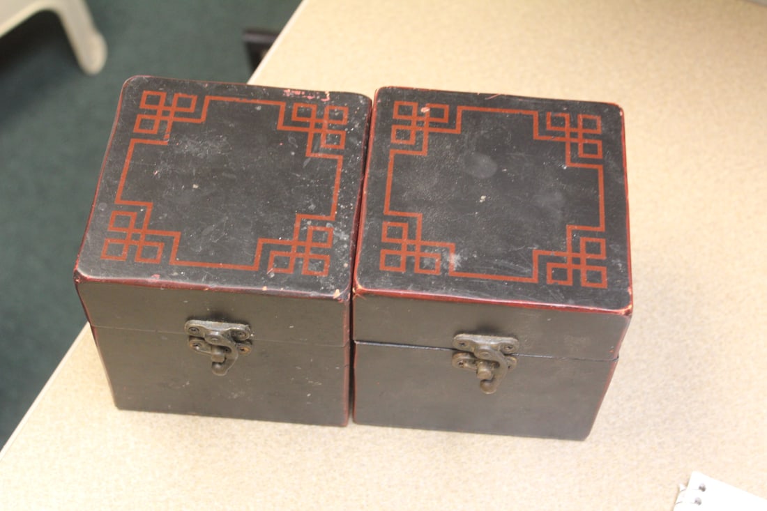 Pair Oriental Box - 2
