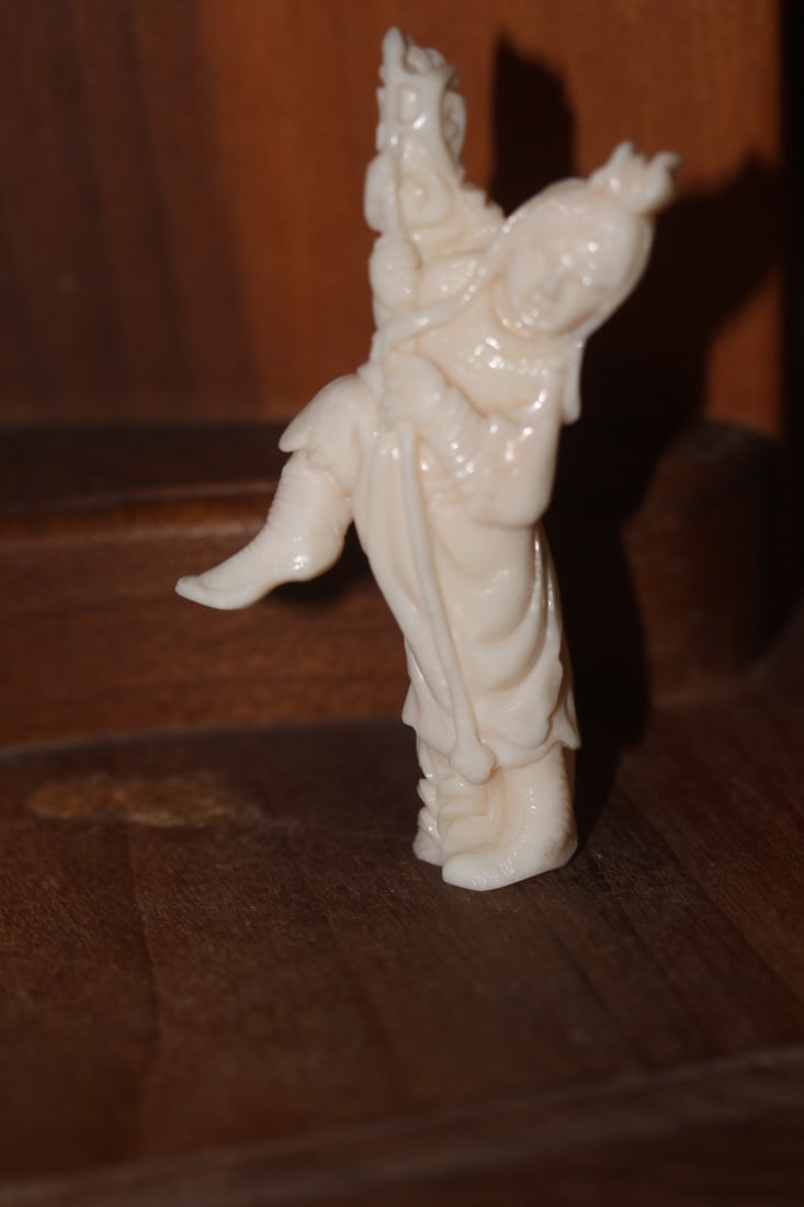 Carved Chinese Coral of a Lady: 3 1/4" tall