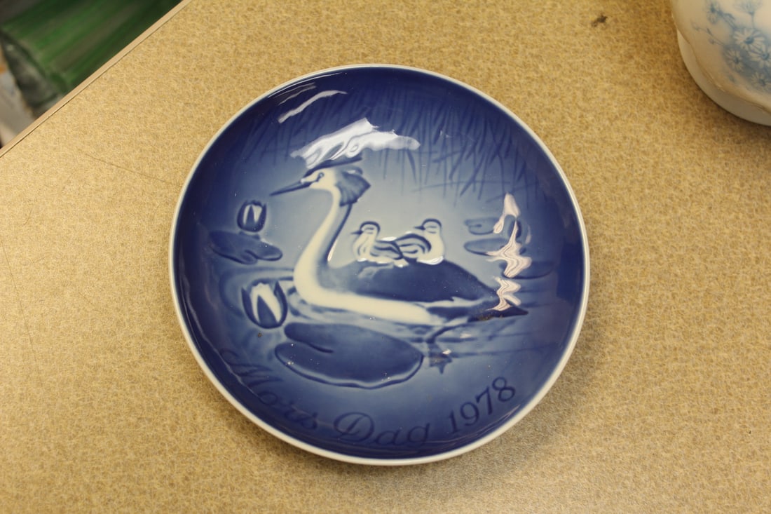 1978 Band G Plate: 5 3/4" in diameter