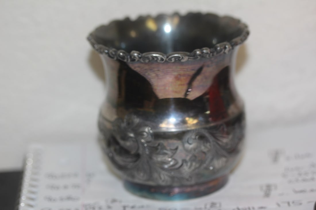 Ornate Silverplate Container: 3 1/4" tall