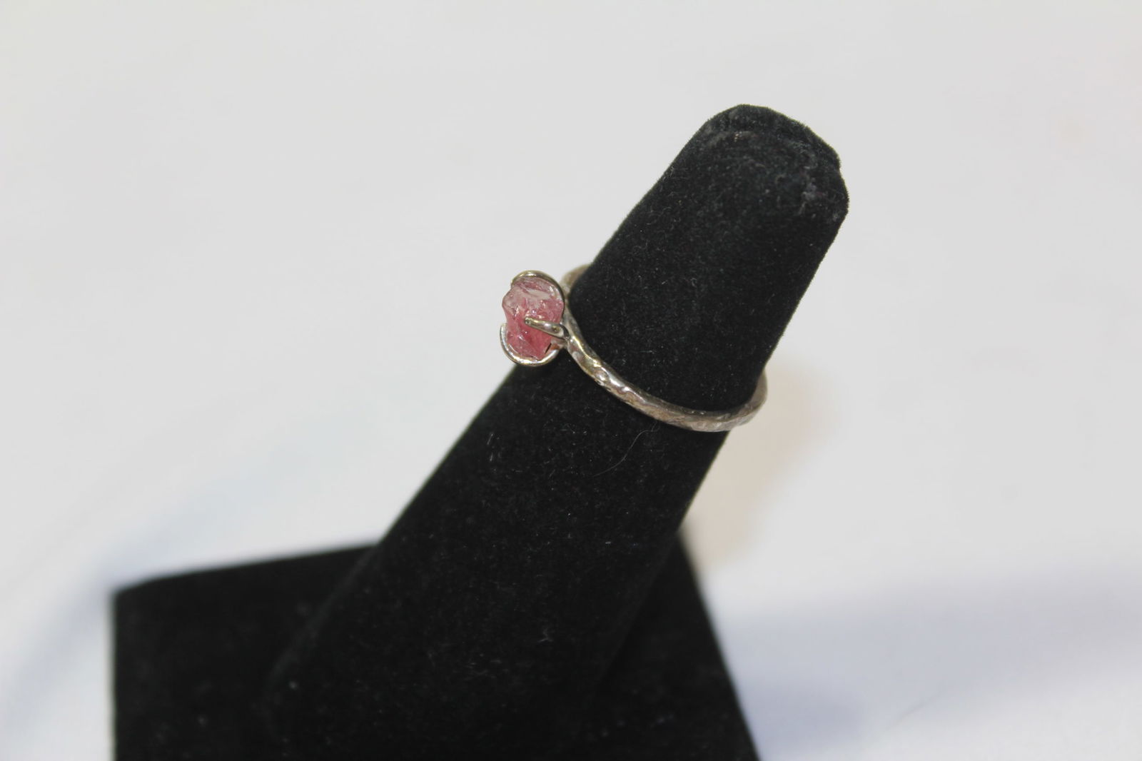 A Sterling and Stone Ring - 2
