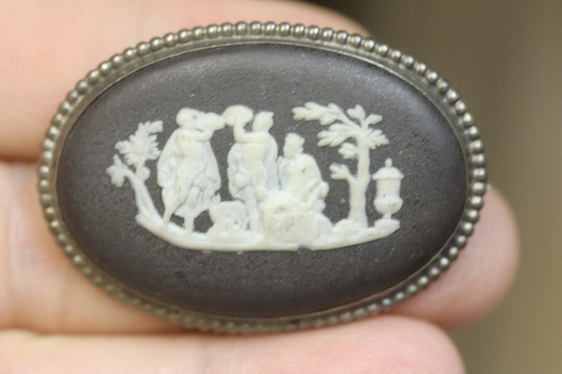 Wedgewood Jasperware Brooch or Pin: England
