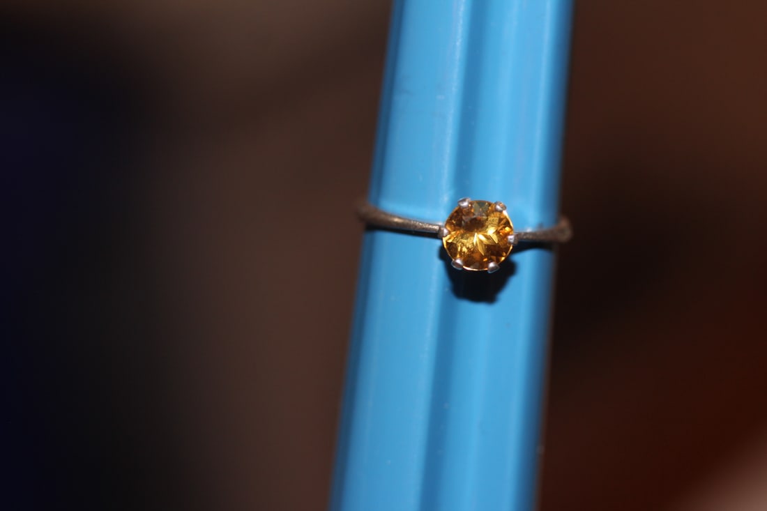 Amber Stone and Sterling Ring: size 7