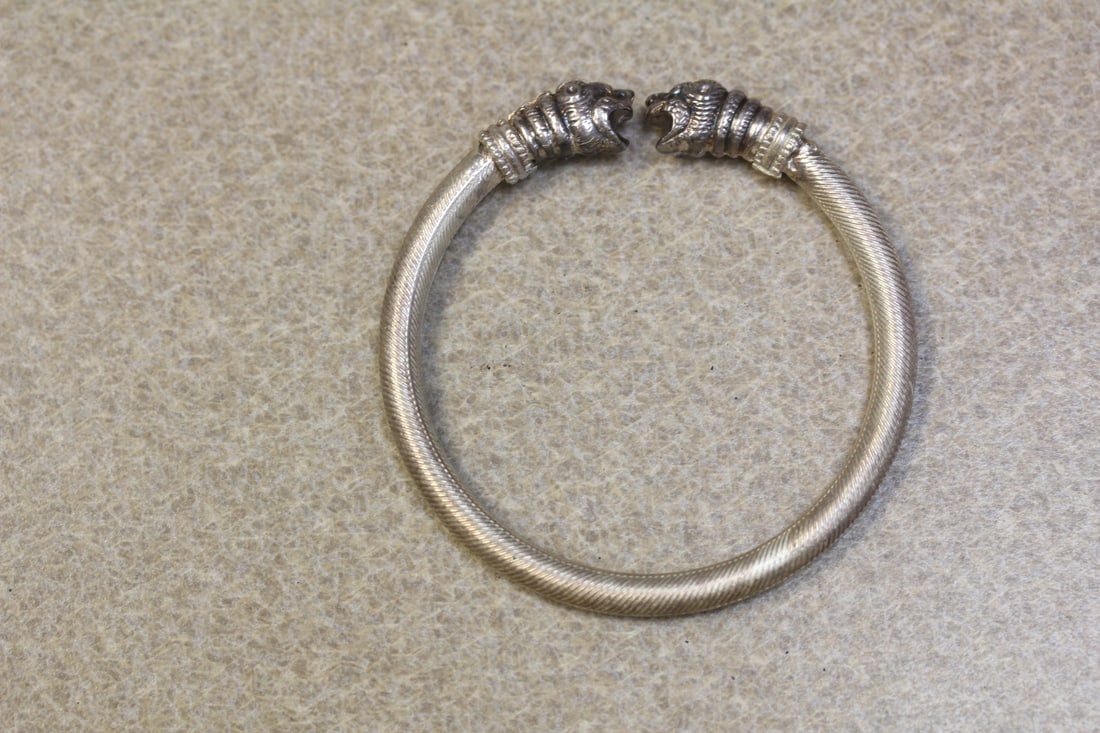 Sterling Tiger Head Bangle Bracelet: inside diameter approximately 2 3/8"