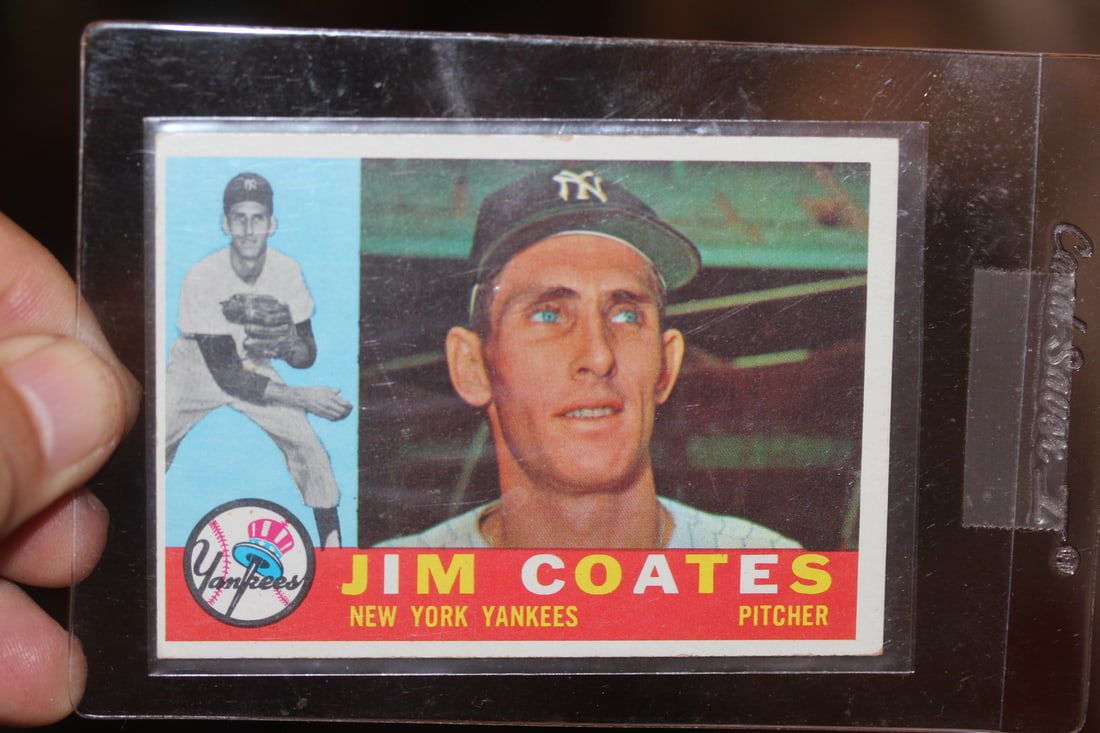 Jim Coates Baseball Card: as shown on photos