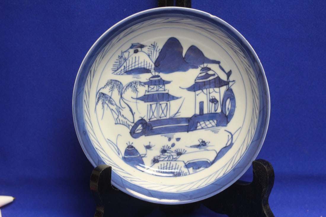 Antique Chinese Blue and White Canton Bowl: early 1900's - please note: chip as shown - 5 7/8" in diameter