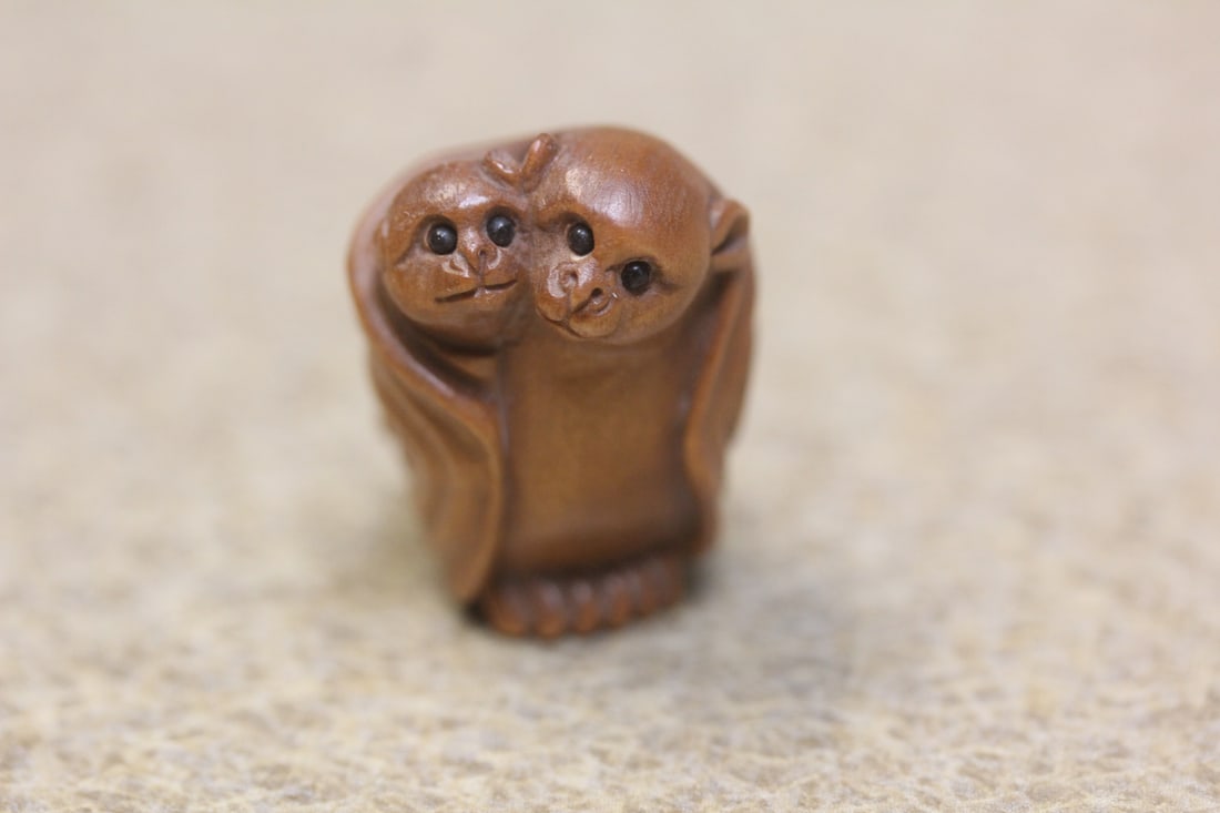 Miniature Japanese Wooden Netsuke: signed - highly detailed