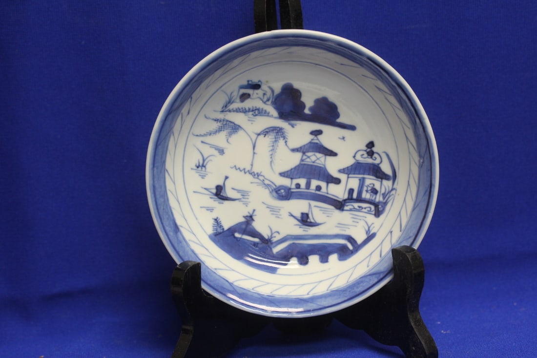 Antique Chinese Blue and White Canton Bowl: 19th Century - 6" in diameter - please note= one tiny flea bite
