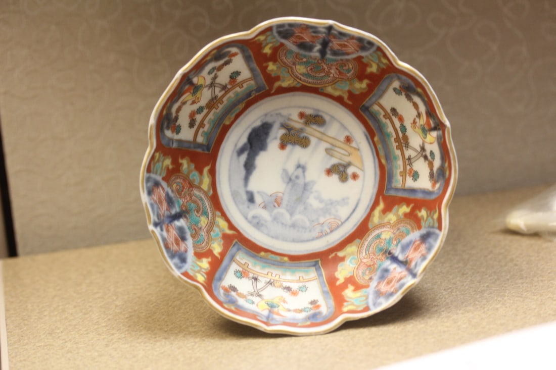 Antique Japanese Imari Bowl on Stand: 19th century - please note: bowl glued to stand - 5 3/8" in diameter