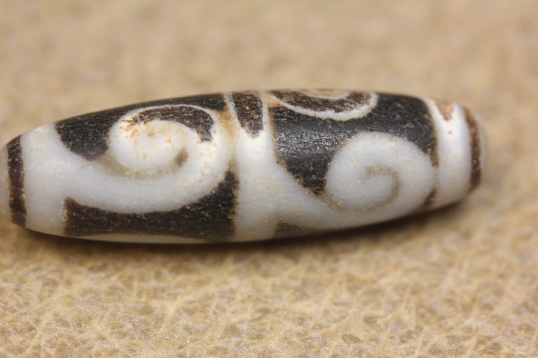 Dzi Bead (1 of 6)