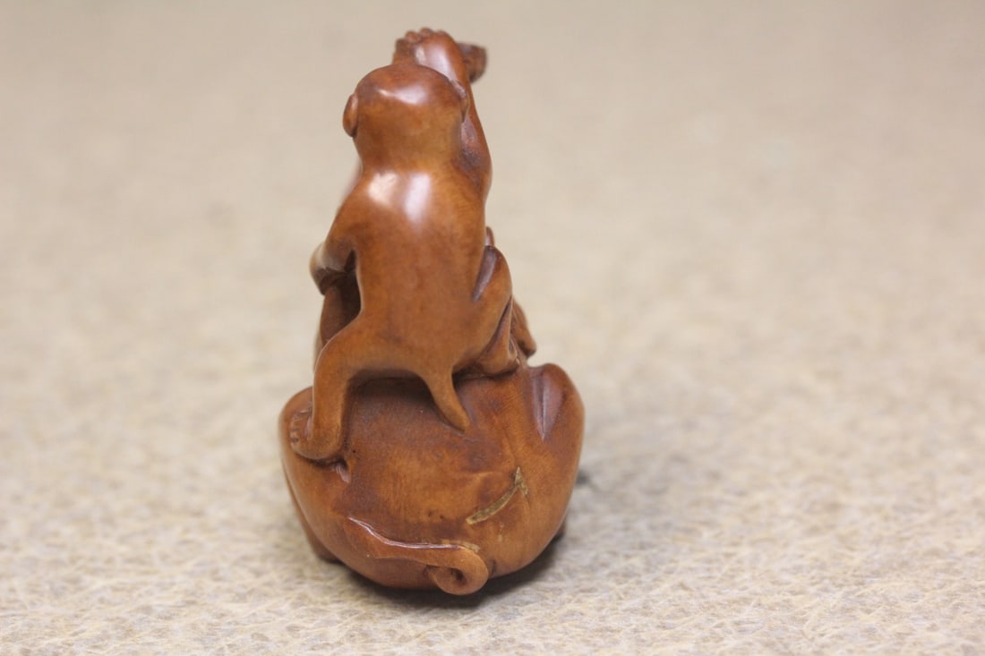 Signed Japanese Netsuke - 4