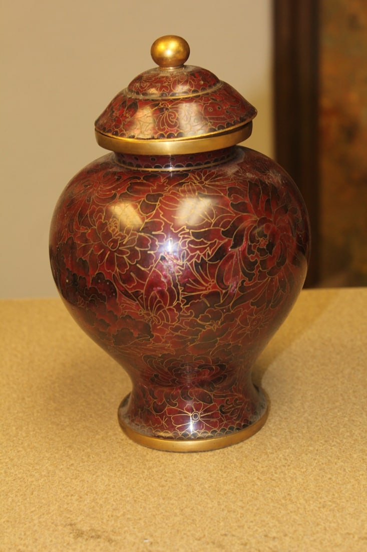 Vintage Chinese Cloisonne Jar: with lid - please note: very slightly bruise as shown - 8 3/4" tall