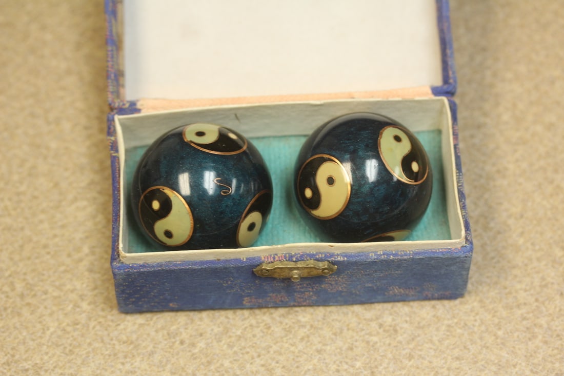 Pair of Chinese Massage Balls: boxed - 1 3/4" in diameter each