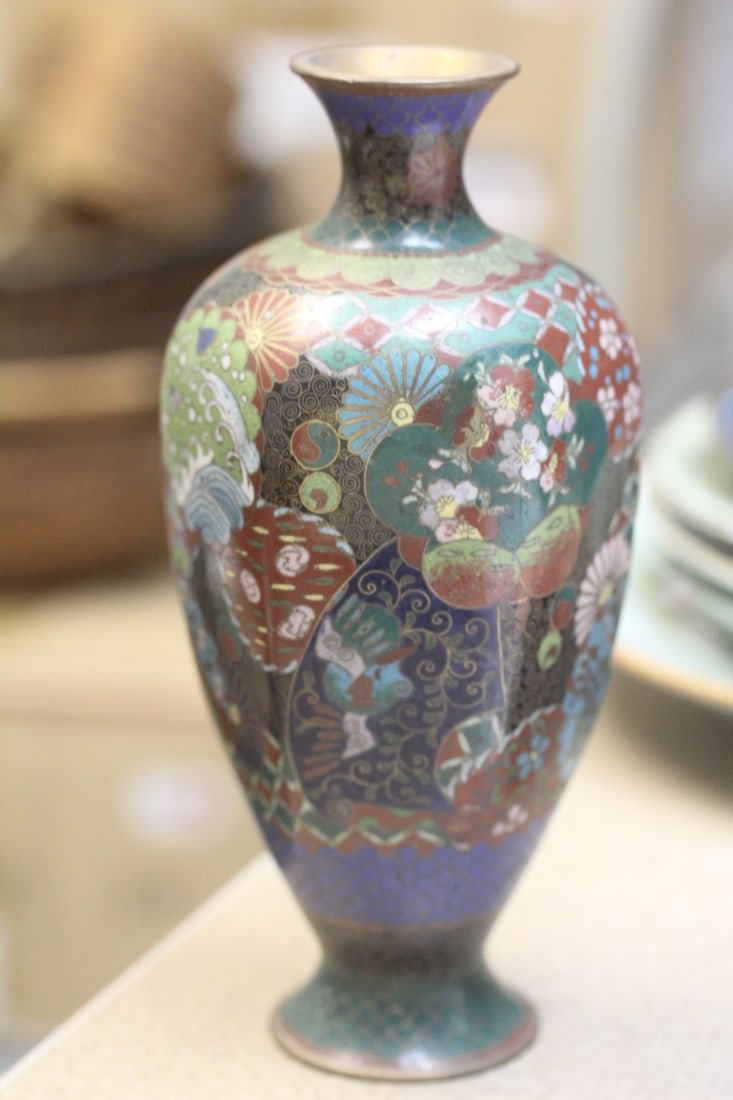 Antique Japanese Facet Cloisonne Vase: 7 1/2" tall - 19th century