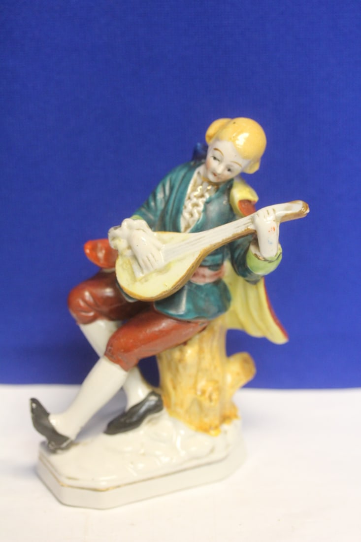Occupied Japan Figurine: 5 1/4" tall