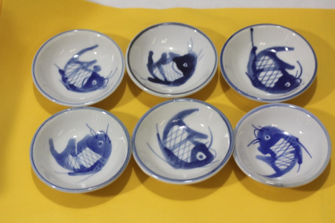 Set of 6 Fish Sauce Dishes: vintage - Chinese - 2 7/8" in diameter each