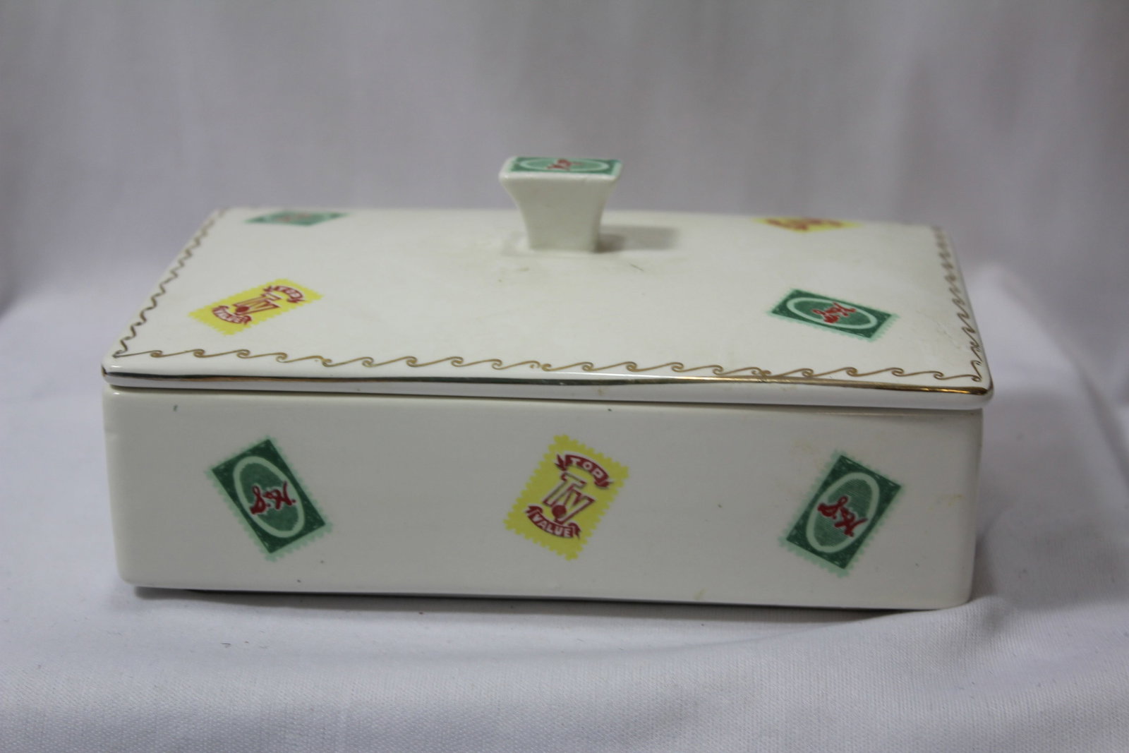 A Porcelain Box (1 of 4)