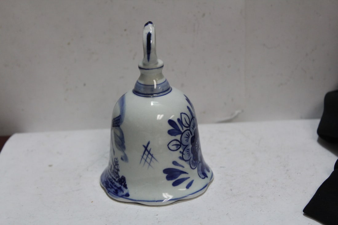 A Blue Delft Bell - 3