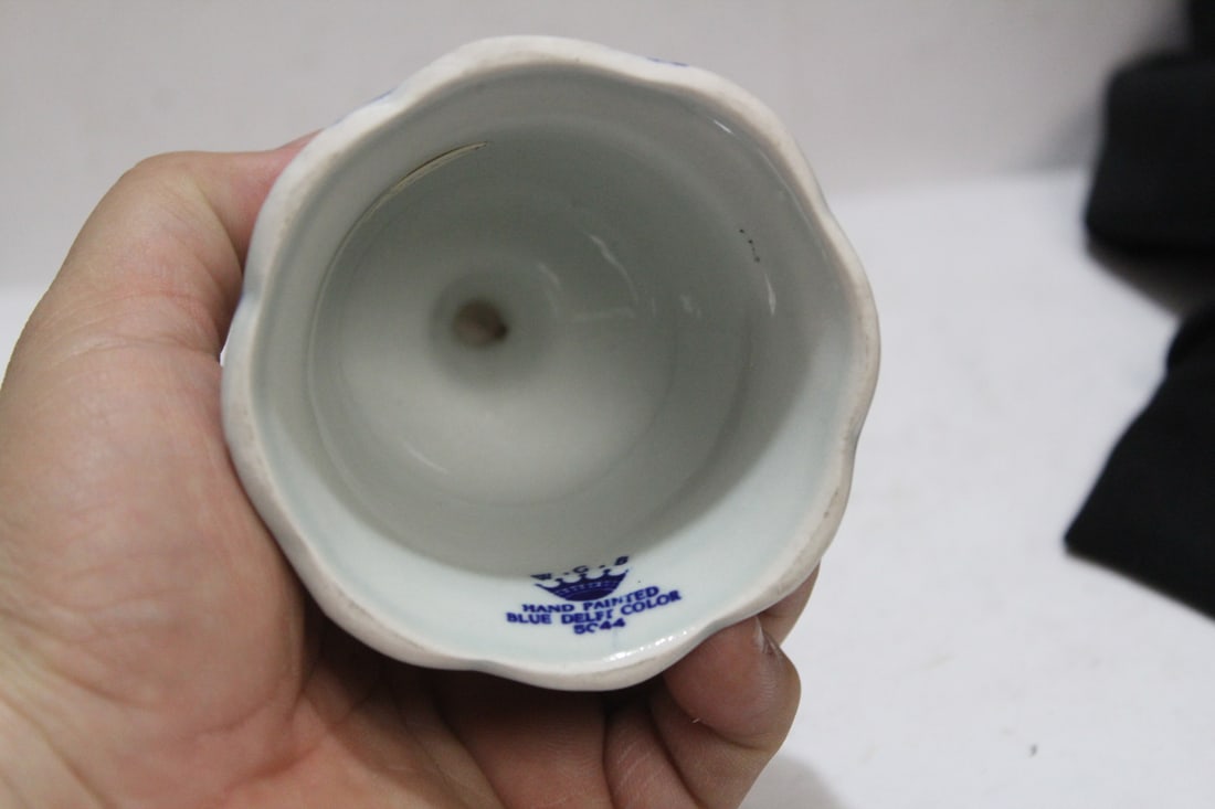 A Blue Delft Bell - 5