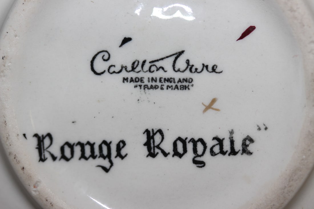 A Carltonware Small Dish - 4