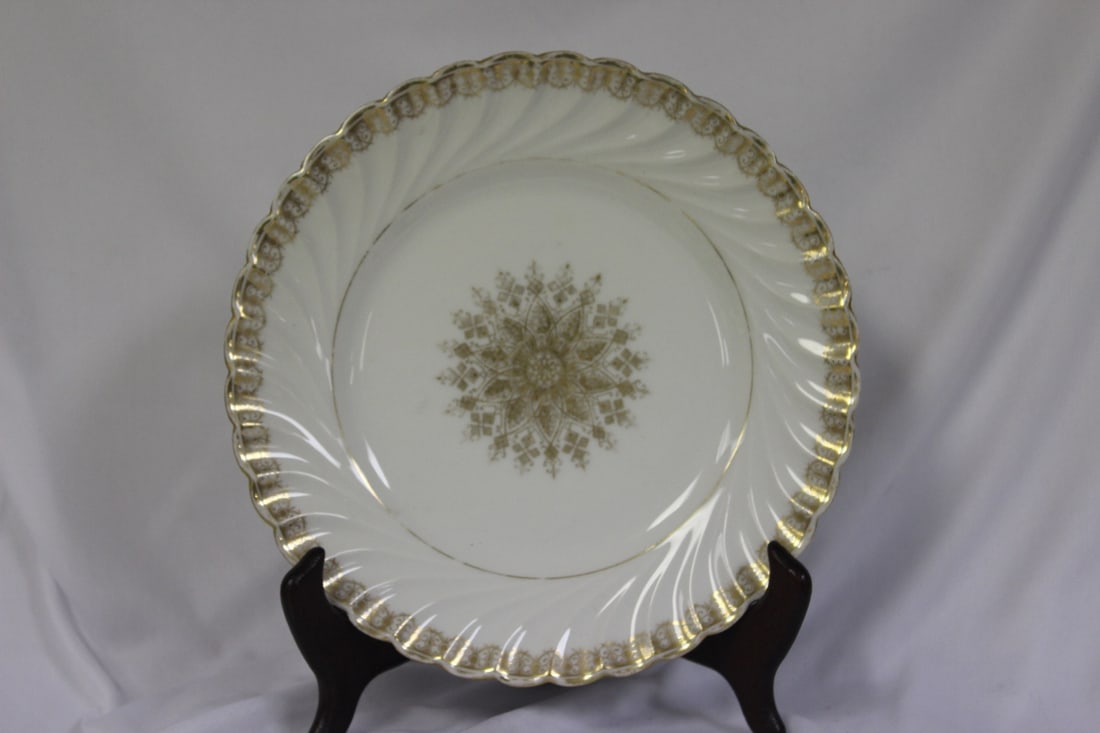 A Haviland Limoge H+C Salesman Sample Plate: very rare - 8 3/8" in diameter