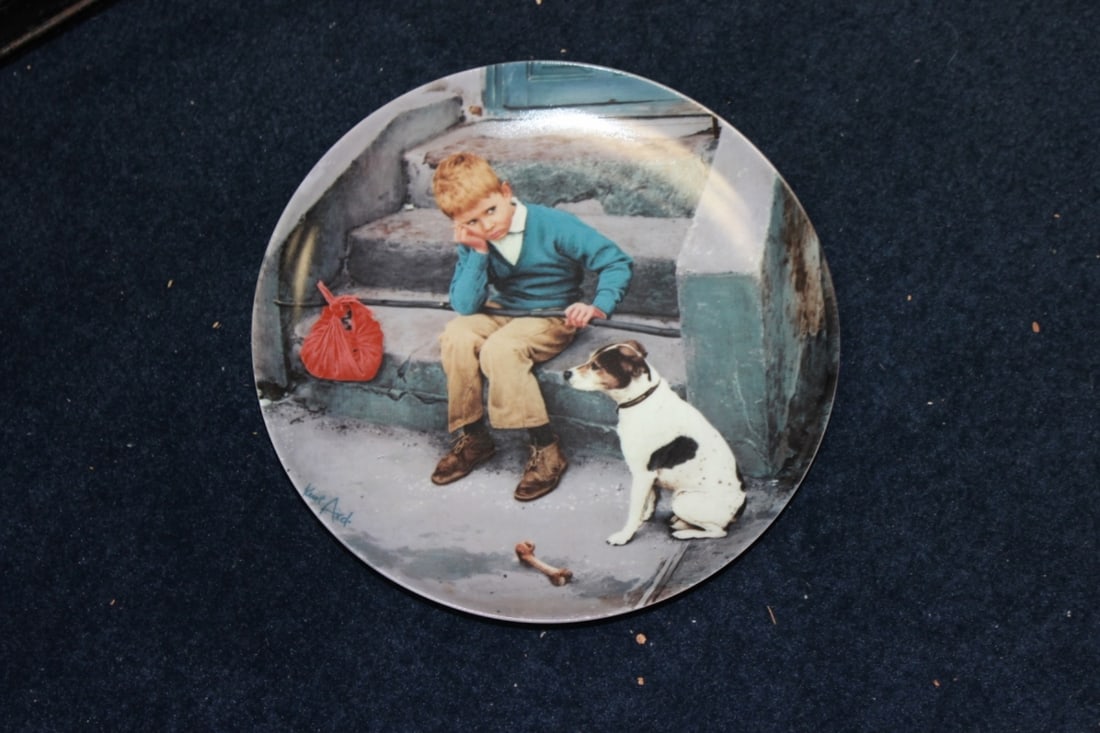 A Collectors Plate by Kurt Ard: 8 1/4 inches in diameter