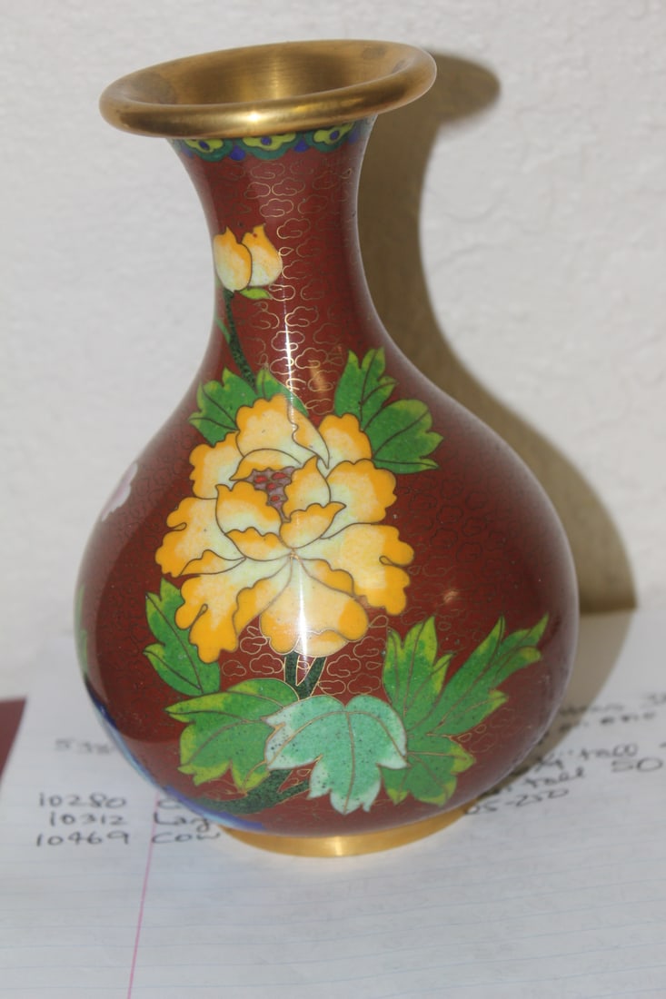Chinese Cloisonne Tear Drop Vase: 6 1/4" tall