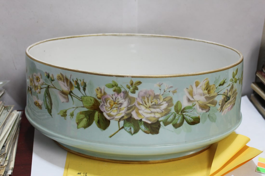 A Large Ceramic Basin - 4