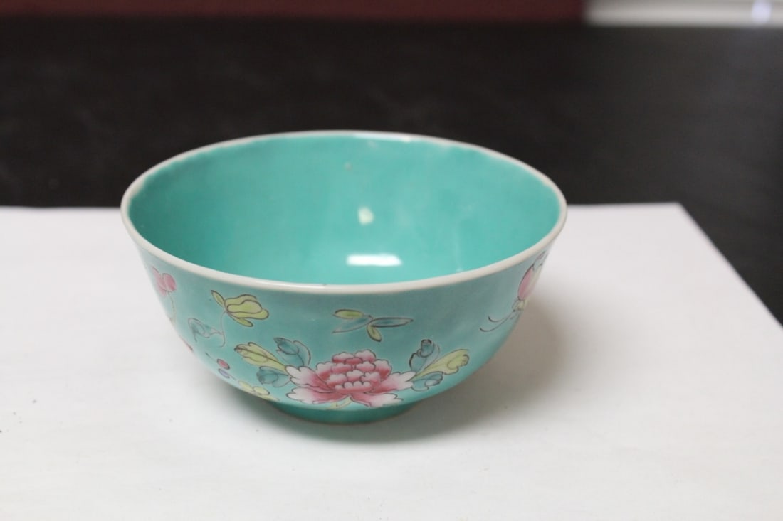 An Early 20th Century Famillevert Bowl: 4 1/2" in diameter - marked China on the bottom