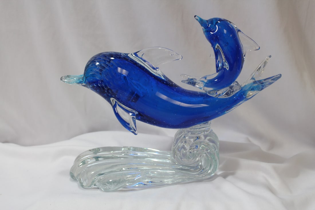 An Art Glass Dolphin Statue (1 of 6)
