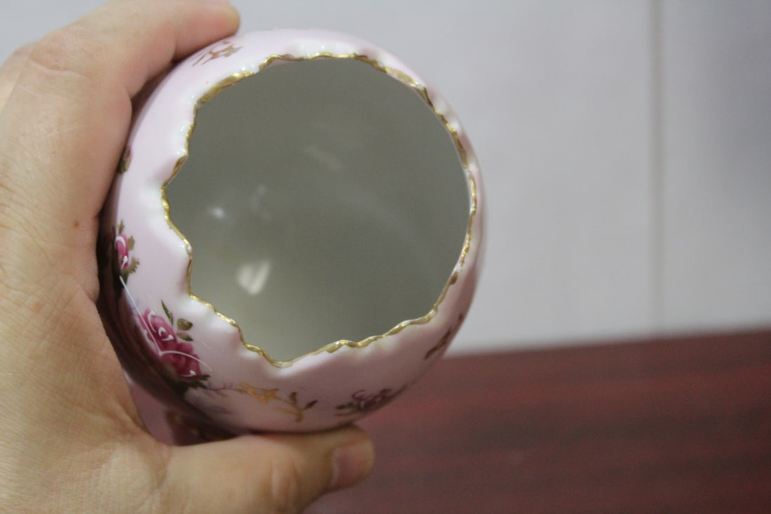A Ceramic Egg Form Vase - 5
