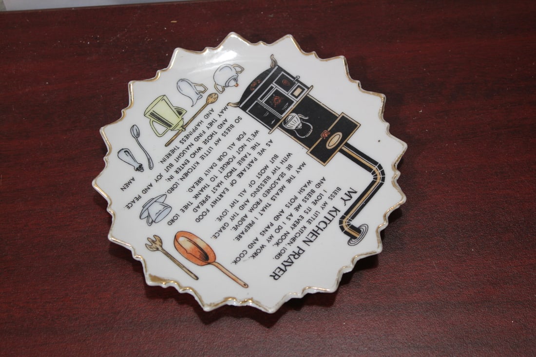 A Kitchen Prayer Dish/Plate: 6 1/8" in diameter