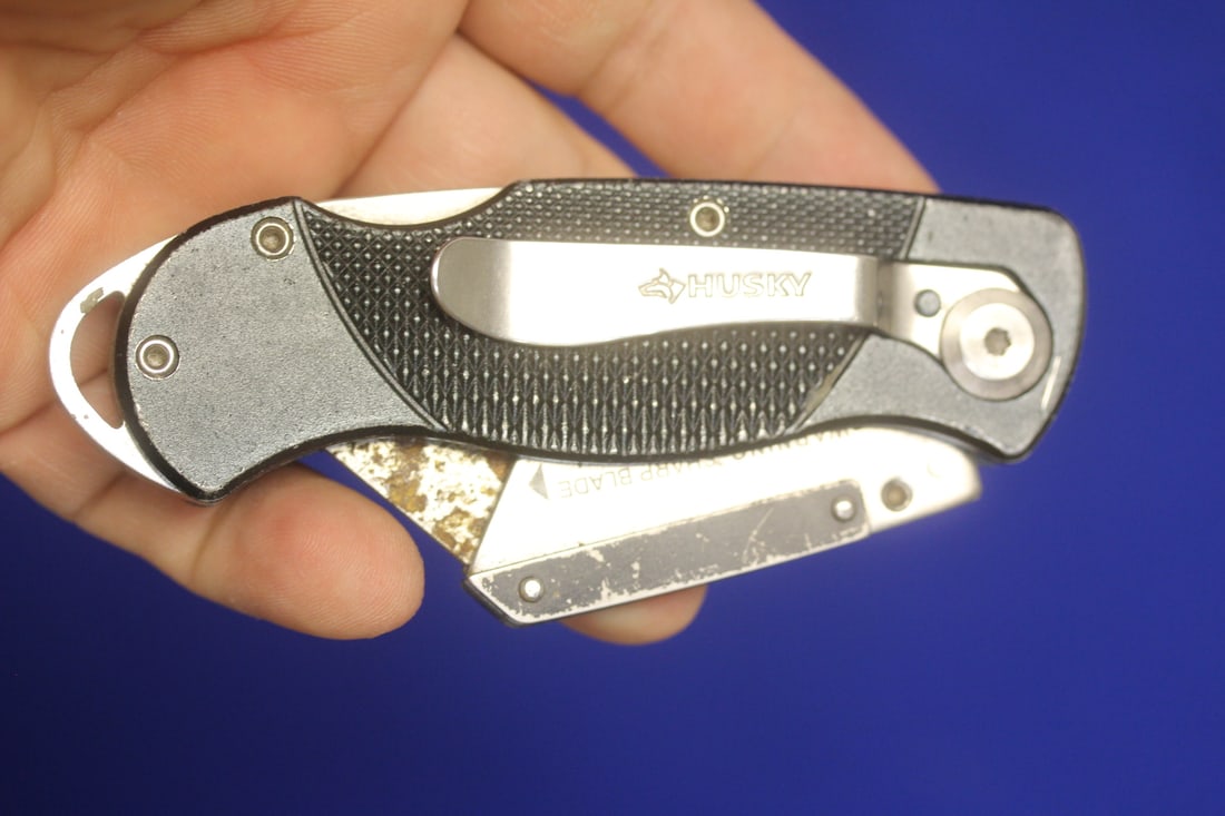 Husky Pocket Blade: 4 1/8" across