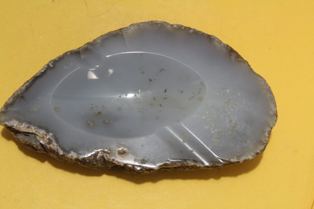 A Gemstone Ashtray: 6" in diameter