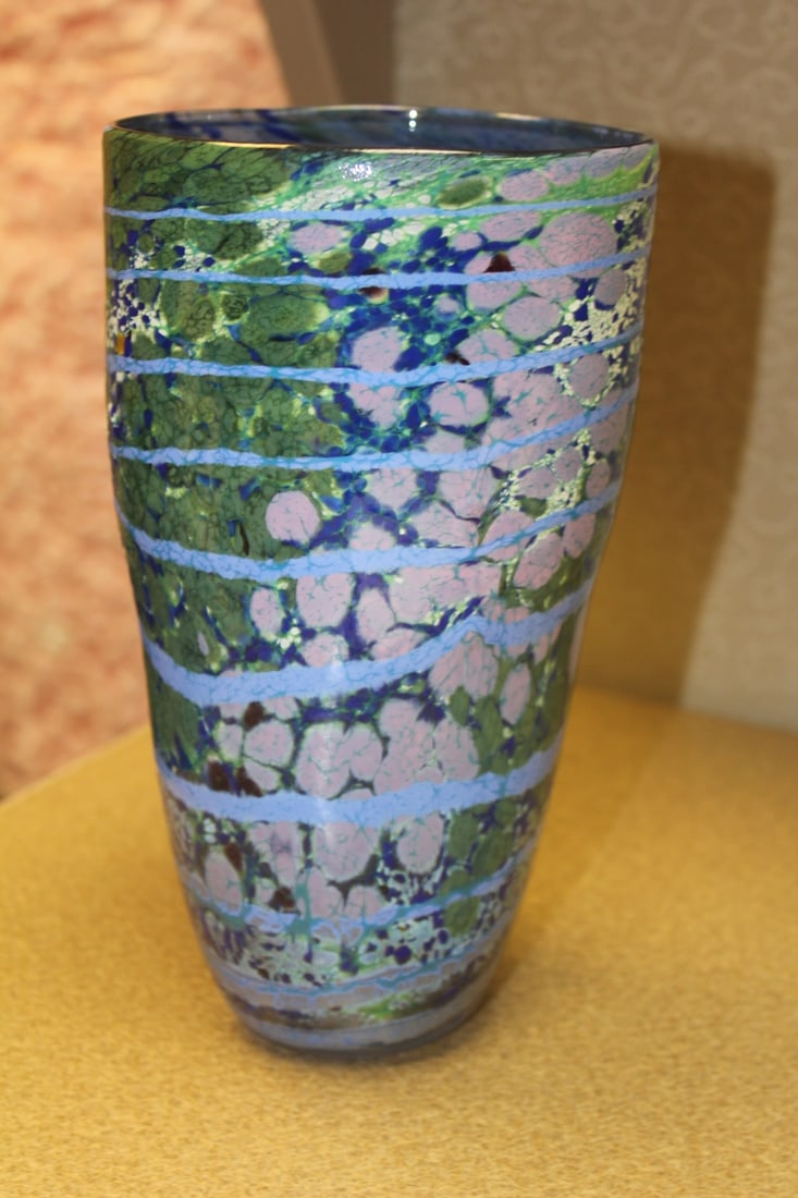 Signed Ed Francis Artglass Vase (1 of 7)