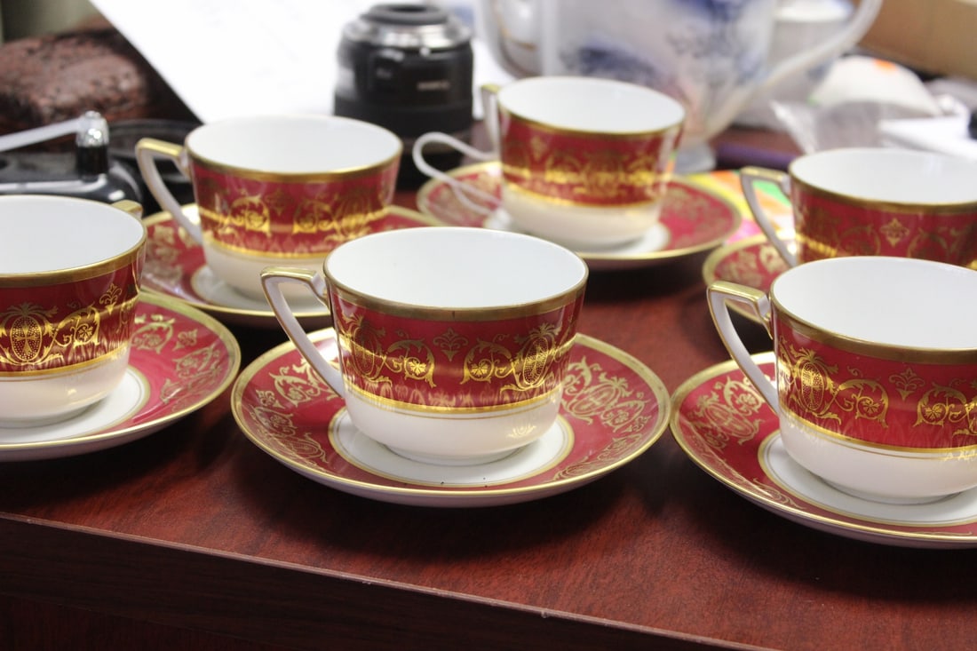 Set of 6 Richelieu Cups and Saucers: saucers= 5 7/8" in diameter